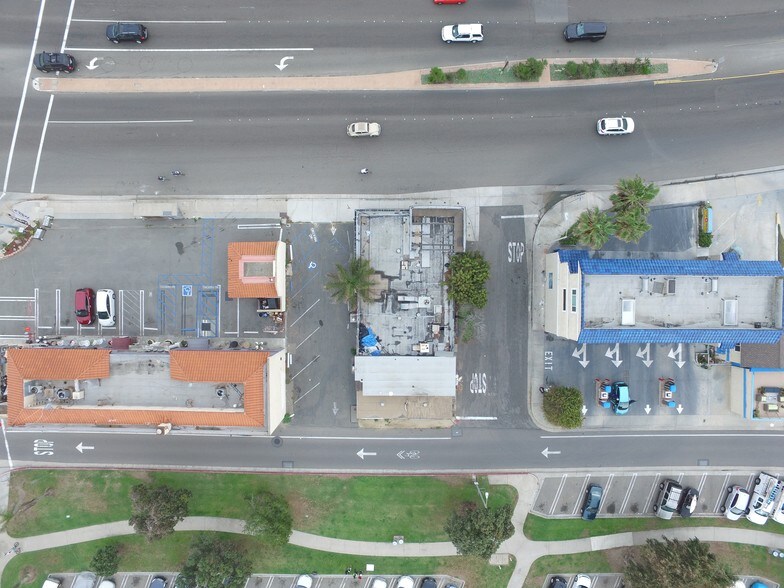 16655-16659 Pacific Coast Hwy, Sunset Beach, CA à vendre - Photo du bâtiment - Image 2 de 6