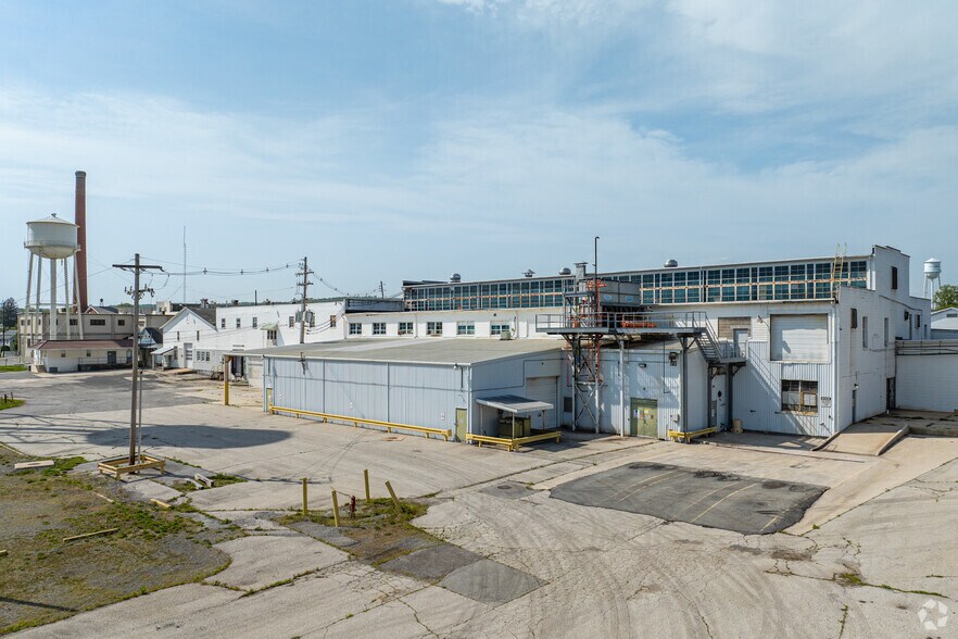 48-53 E Hanover St portefeuille de 4 propriétés à vendre sur LoopNet.ca - Photo du bâtiment - Image 2 de 6