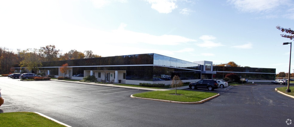 2000 Crawford Pl, Mount Laurel, NJ for lease - Building Photo - Image 1 of 4
