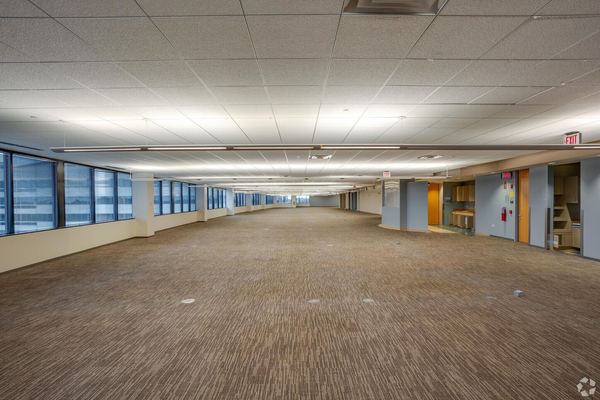 3050 Highland Pky, Downers Grove, IL à louer Photo intérieure- Image 1 de 3