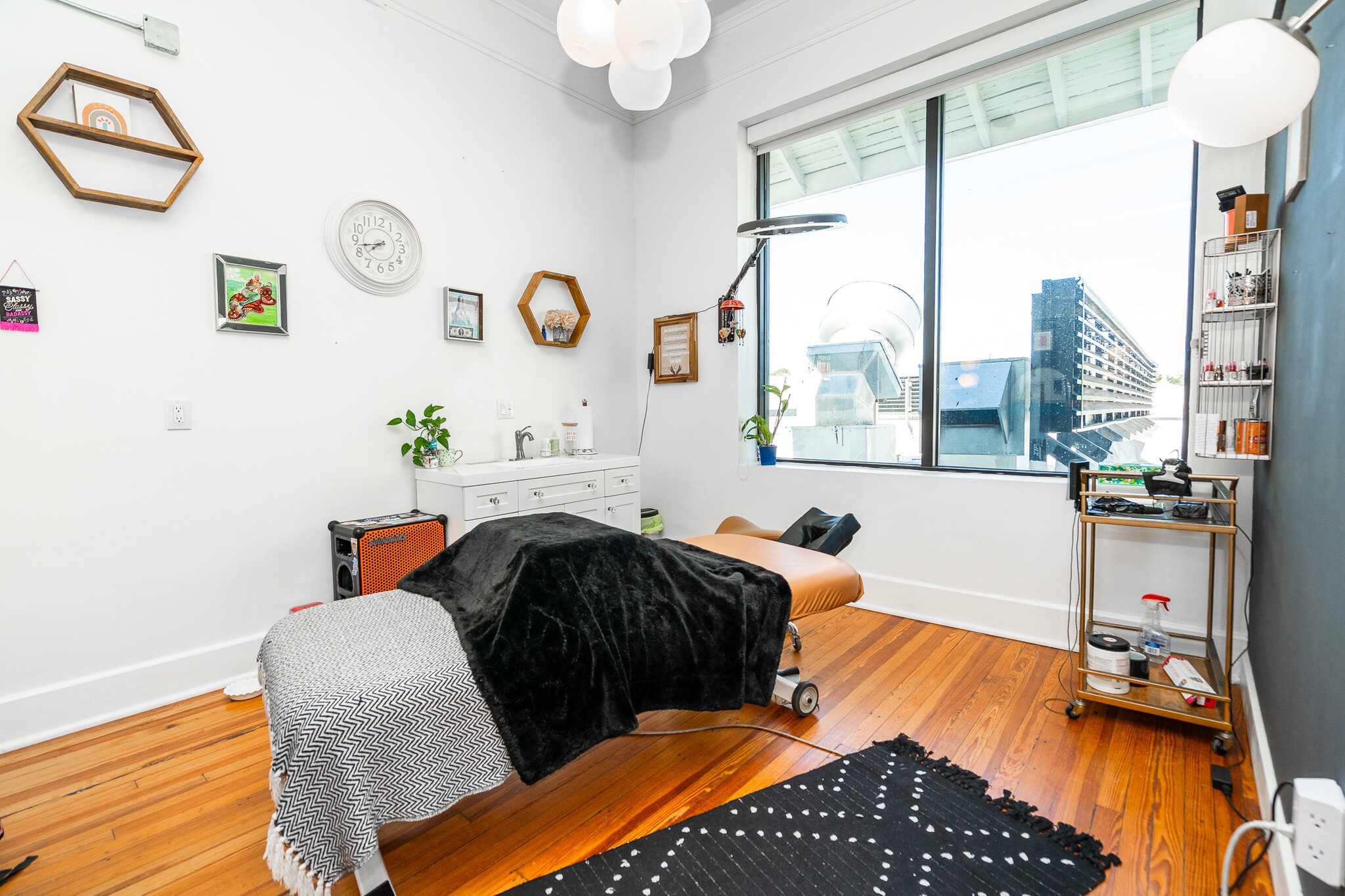 327 11th Ave N, Saint Petersburg, FL for sale Interior Photo- Image 1 of 29