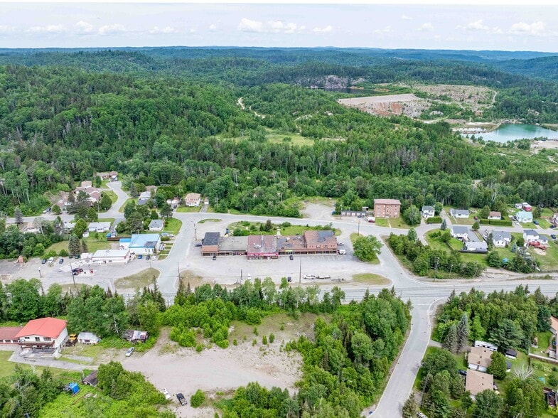 168 Regional Rd 8, Onaping, ON for lease - Building Photo - Image 2 of 16