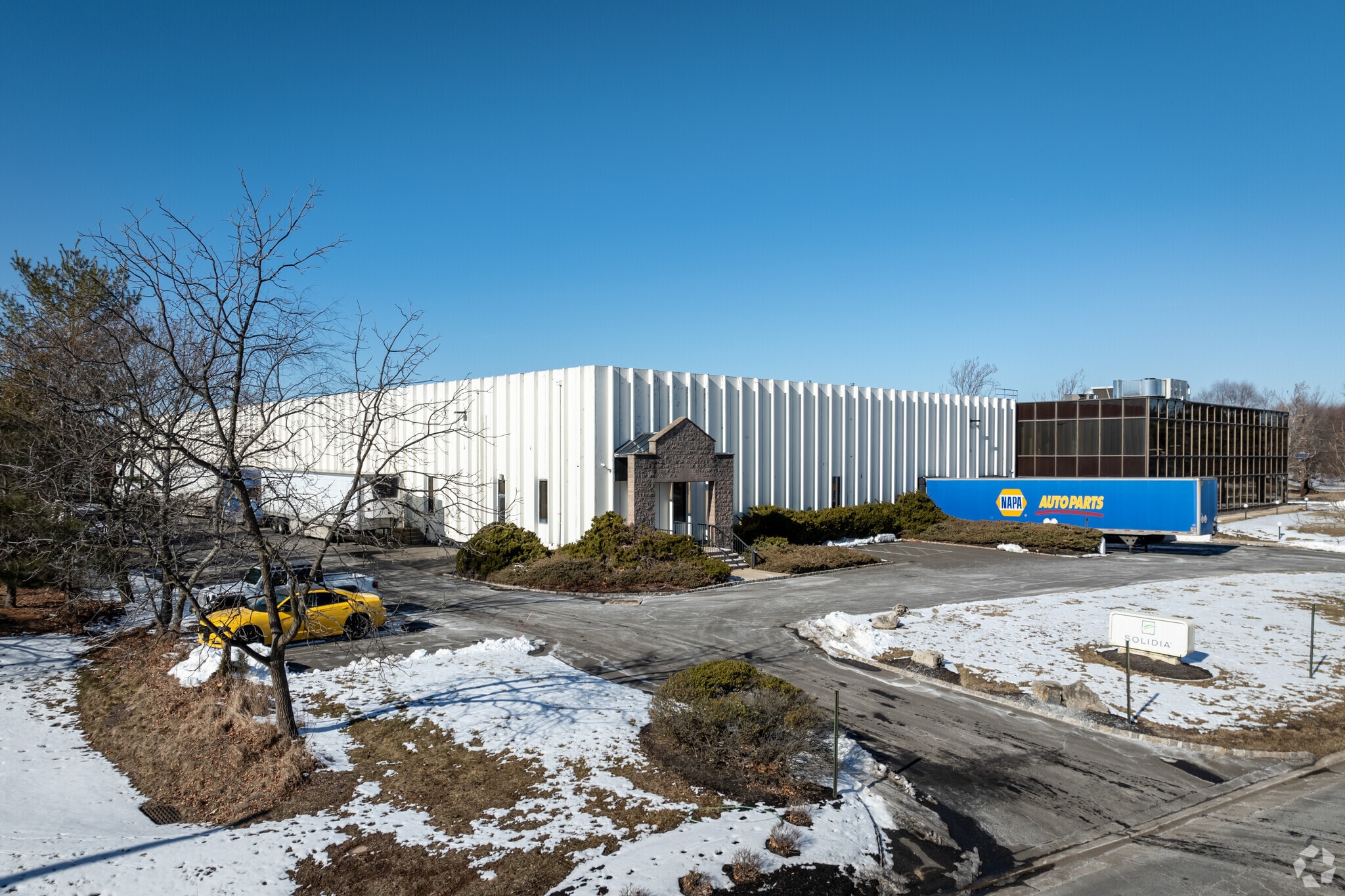 11 Colonial Dr, Piscataway, NJ for lease Primary Photo- Image 1 of 6