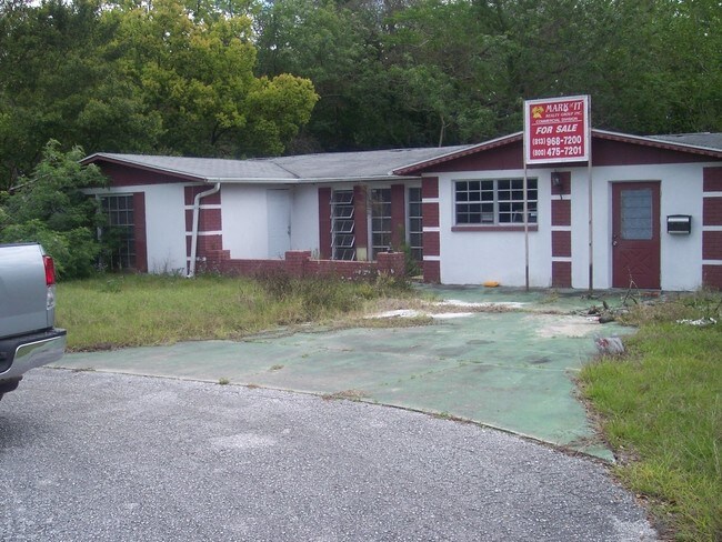 More details for 9706 Moon Lake Rd, New Port Richey, FL - Retail for Sale