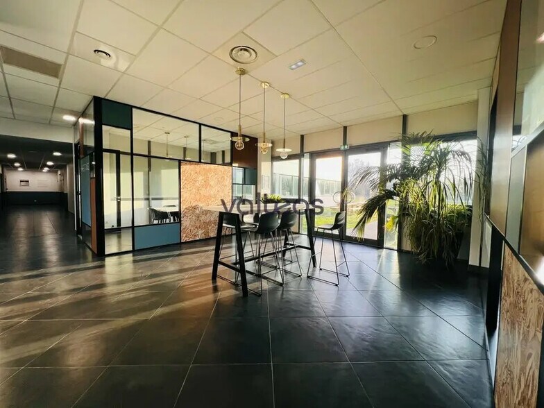 Office in Labège for lease - Interior Photo - Image 2 of 8