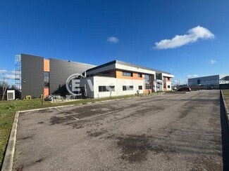 Plus de détails pour Local d'activités à louer