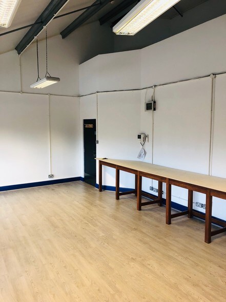 5 Conlan St, Londres à louer - Photo du bâtiment - Image 3 de 22