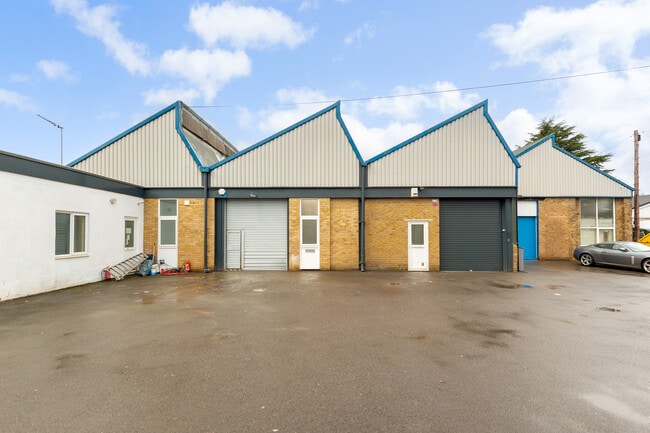 Plus de détails pour Princes Rd, Teddington - Industriel à louer