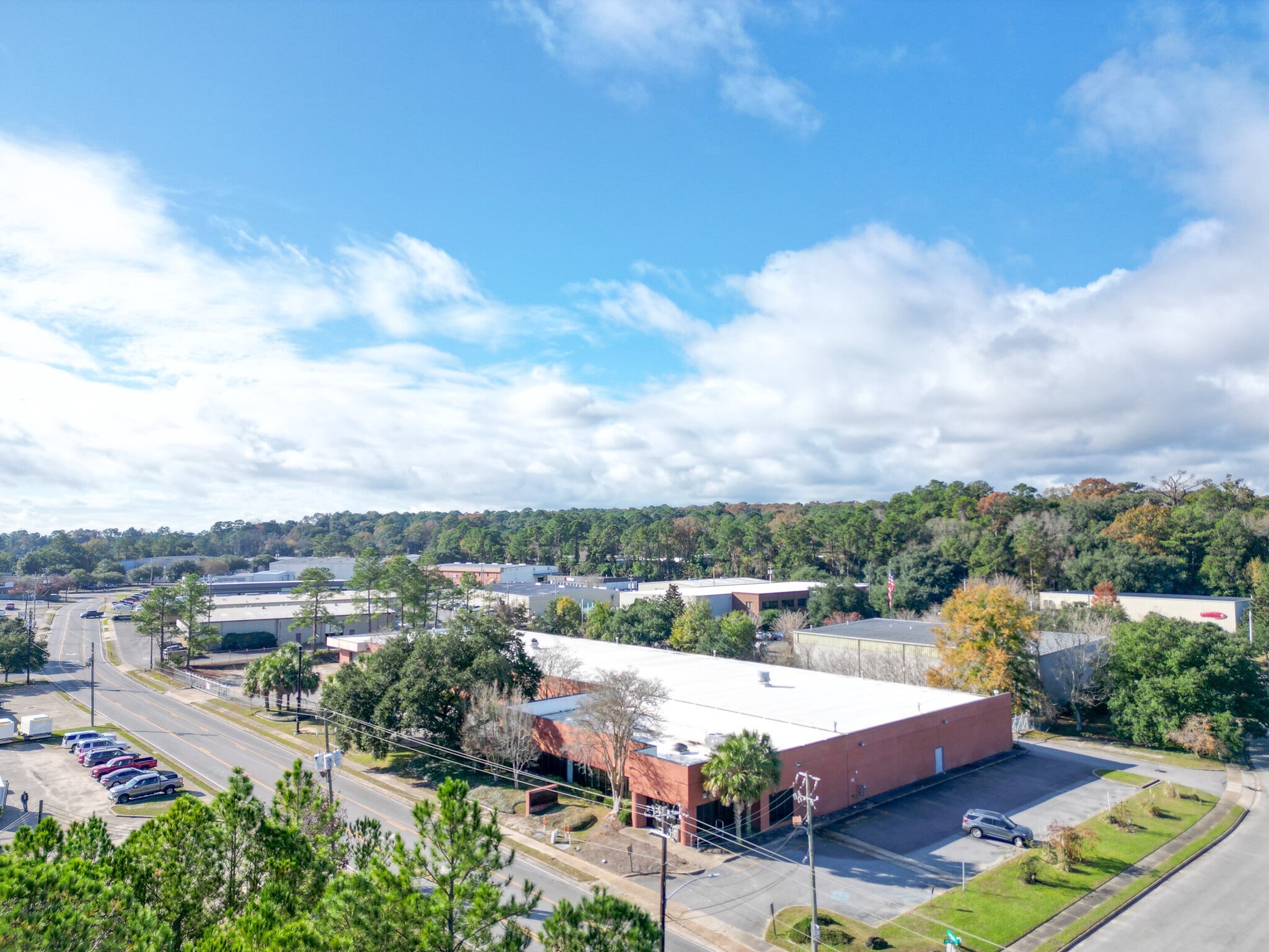 840 Lakeside Dr, Mobile, AL for lease Primary Photo- Image 1 of 30
