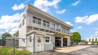 Plus de détails pour 250 NE 44th St, Oakland Park, FL - Commerce de détail à vendre