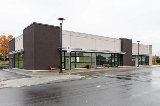 Plus de détails pour 780 Eagleson Rd, Kanata, ON - Bureau/Commerce de détail à louer