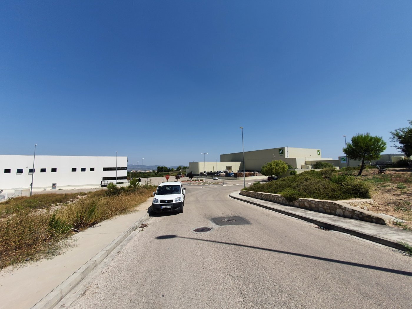 Industrial in Atzeneta d'Albaida, Valencia for sale Building Photo- Image 1 of 5