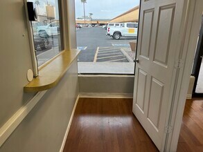 500 W Southern Ave, Mesa, AZ for lease Lobby- Image 1 of 17