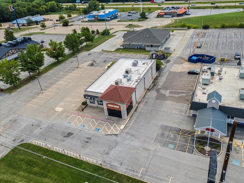 2690 S Dirksen Pky, Springfield, IL for lease - Building Photo - Image 1 of 21