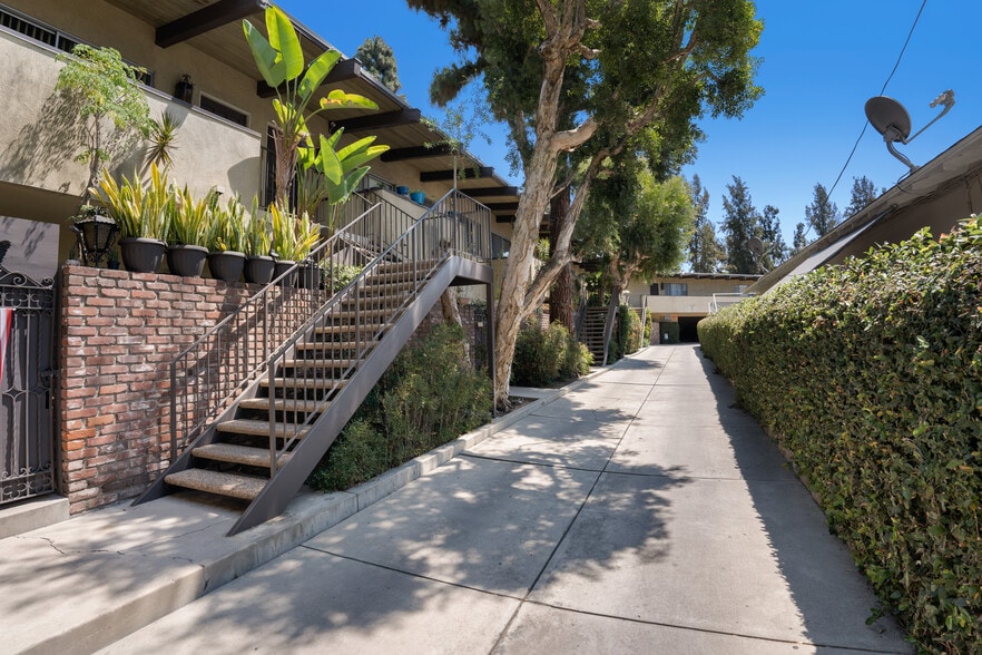 5934 Buffalo Ave, Van Nuys, CA for sale - Building Photo - Image 3 of 40
