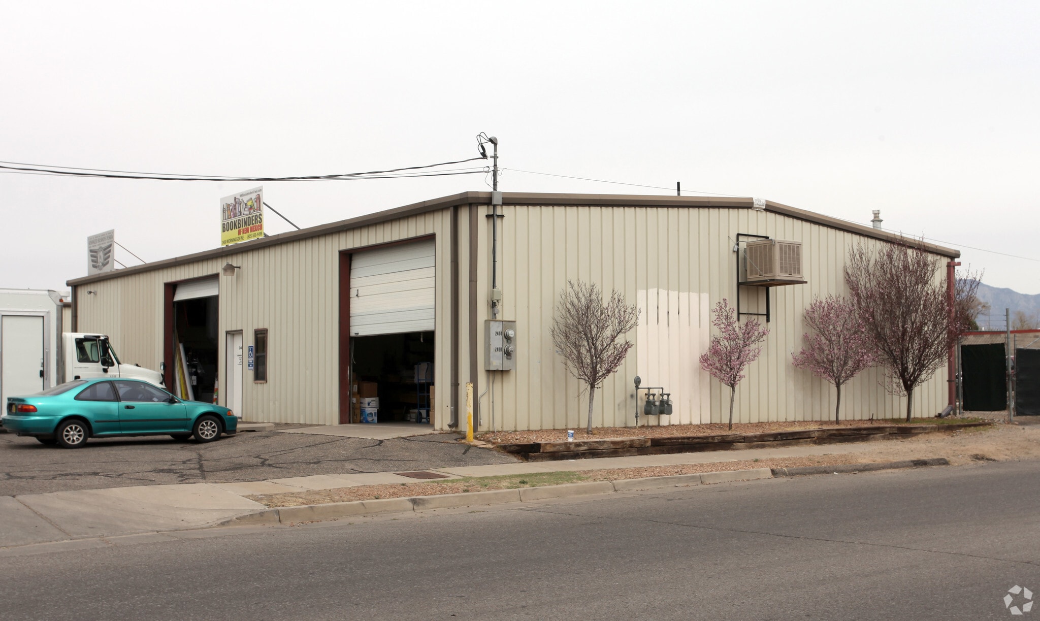 2400-2404 Morningside Dr NE, Albuquerque, NM for lease Primary Photo- Image 1 of 3