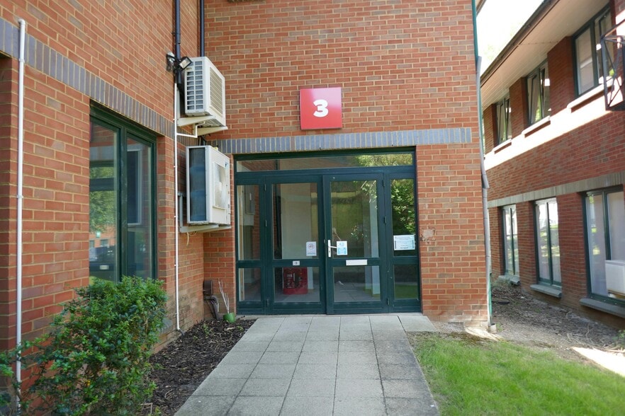 1-3 Watermark Way, Hertford for lease - Building Photo - Image 2 of 13
