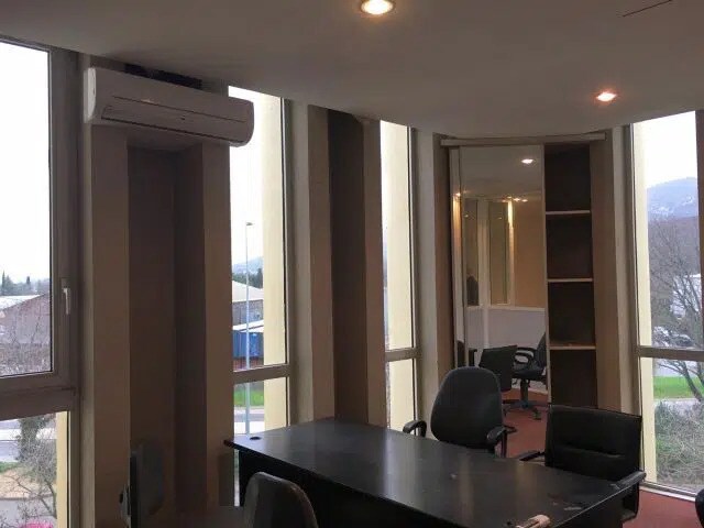 Bureau dans Gémenos à louer - Photo intérieure - Image 3 de 14