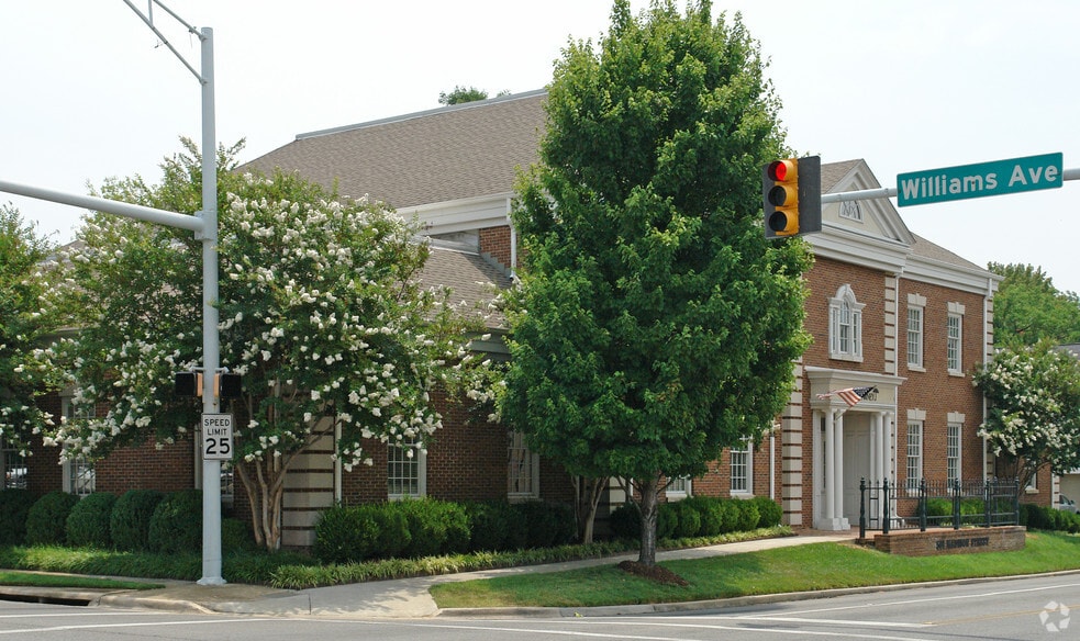 501 Madison St S, Huntsville, AL à louer - Photo du bâtiment - Image 2 de 10