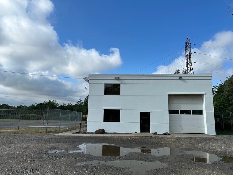 83 Gross Ave, Edison, NJ à louer - Photo du bâtiment - Image 2 de 10