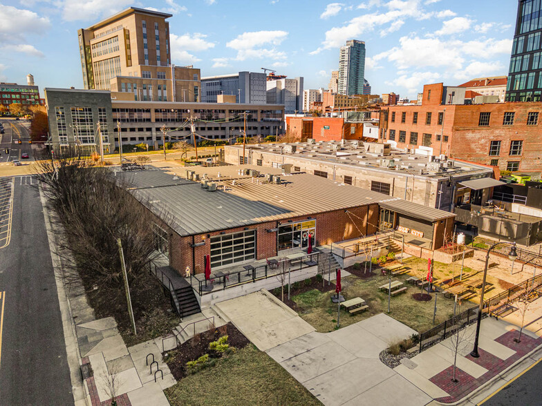 305 S Roxboro St, Durham, NC for lease - Primary Photo - Image 1 of 9