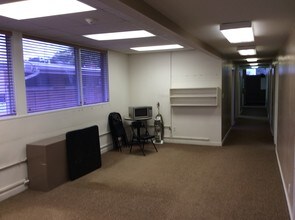 243 Southbound Gratiot Ave, Mount Clemens, MI à vendre Photo intérieure- Image 2 de 12