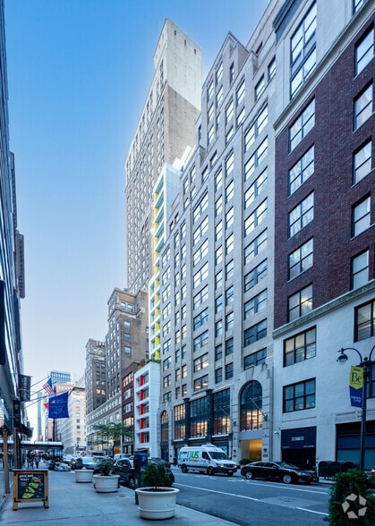 11 E 44th St, New York, NY for lease - Primary Photo - Image 1 of 12