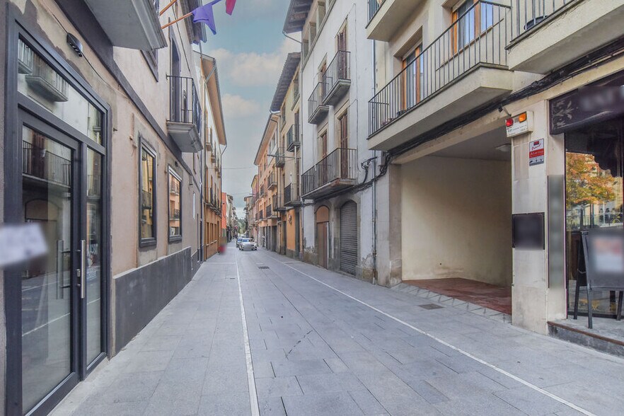 Immeuble residentiel dans Manlleu, Barcelona à vendre - Photo du bâtiment - Image 2 de 8