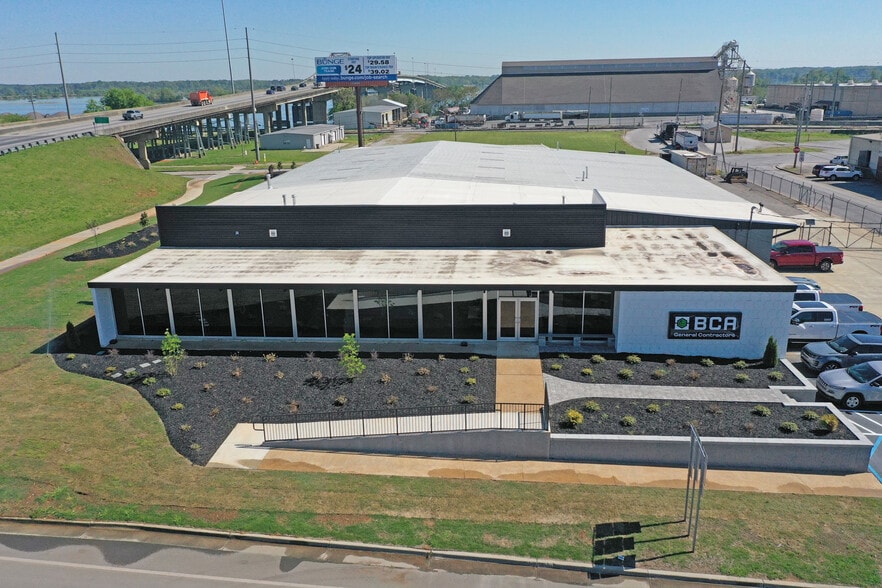 620 Wilson St NE, Decatur, AL for lease - Building Photo - Image 1 of 10