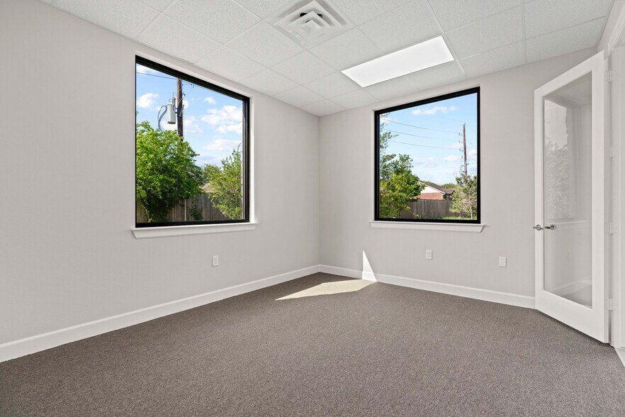 25145 Star Ln, Katy, TX à louer - Photo du bâtiment - Image 3 de 17