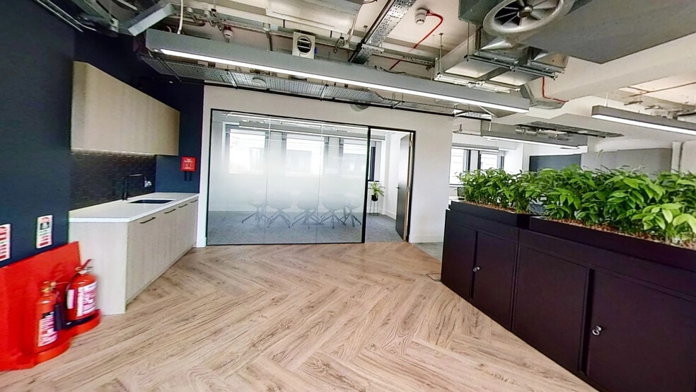 5 Swallow Pl, London for lease - Matterport 3D Scan - Image 3 of 53