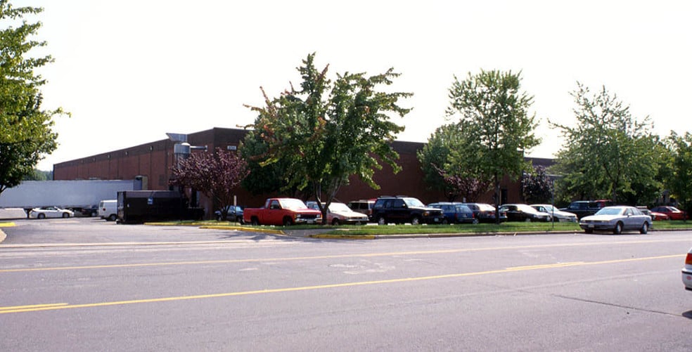5741 General Washington Dr, Alexandria, VA for lease - Building Photo - Image 2 of 10