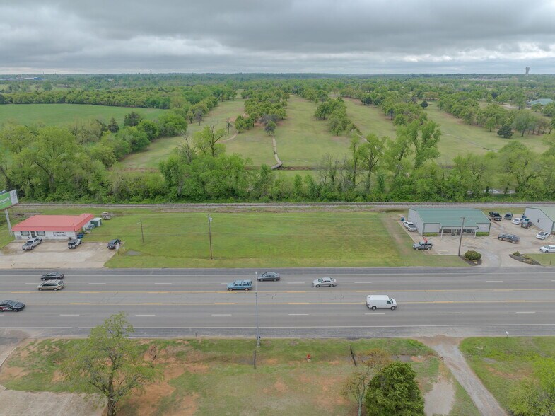 13410 23rd st, Choctaw, OK à vendre - Photo du bâtiment - Image 2 de 14
