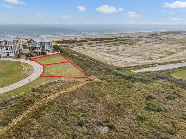 49 Grand Beach Blvd, Galveston, TX for sale - Building Photo - Image 3 of 8
