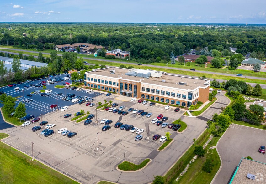 11855 Ulysses St NE, Blaine, MN for lease - Building Photo - Image 2 of 2