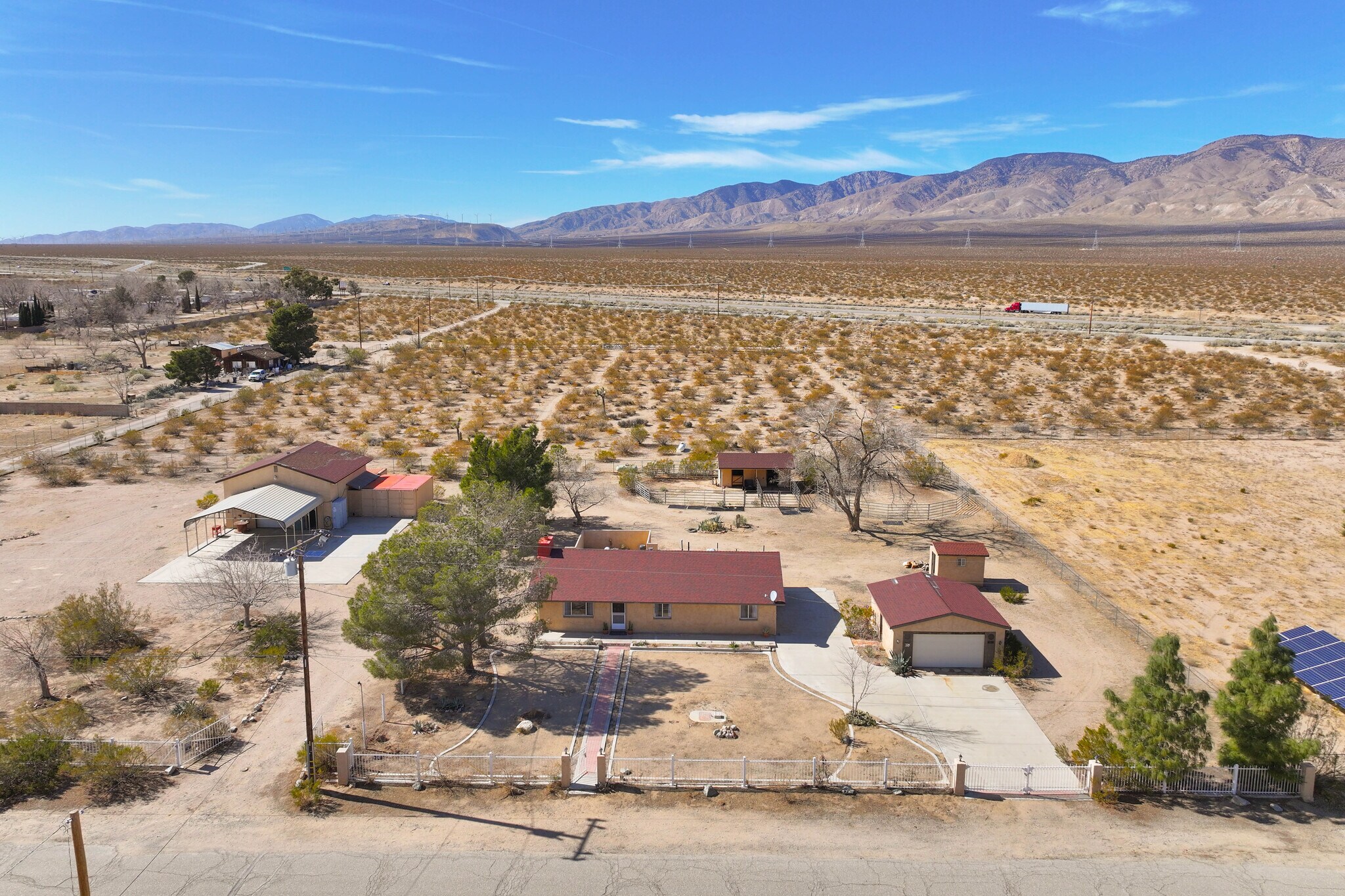 21411 Lutie Ave, Mojave, CA à vendre Photo principale- Image 1 de 1