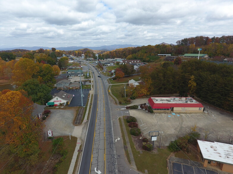 244 N Main St, Hiawassee, GA for sale - Building Photo - Image 1 of 1