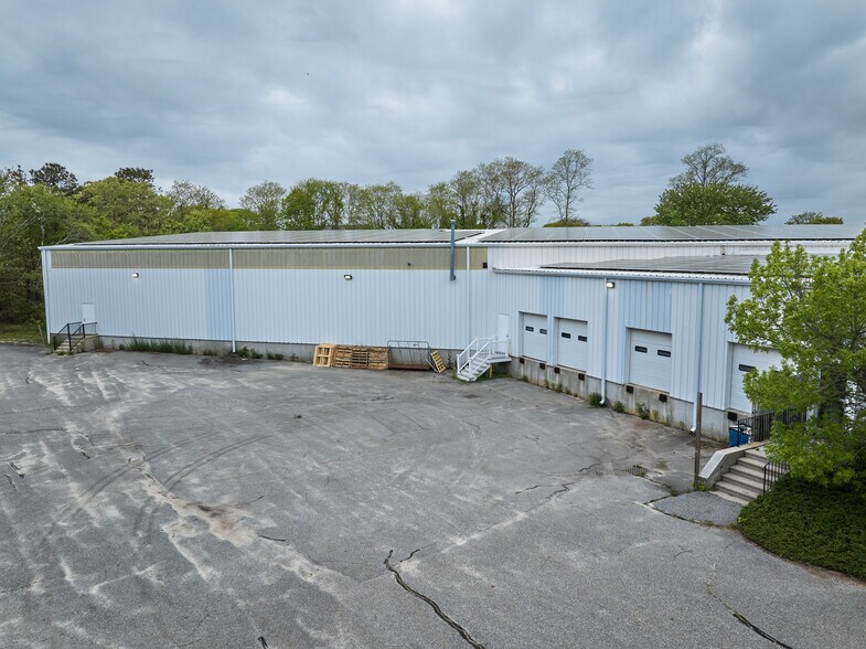 8 Lone Tree Rd, Dennis Port, MA à vendre - Photo du bâtiment - Image 3 de 8