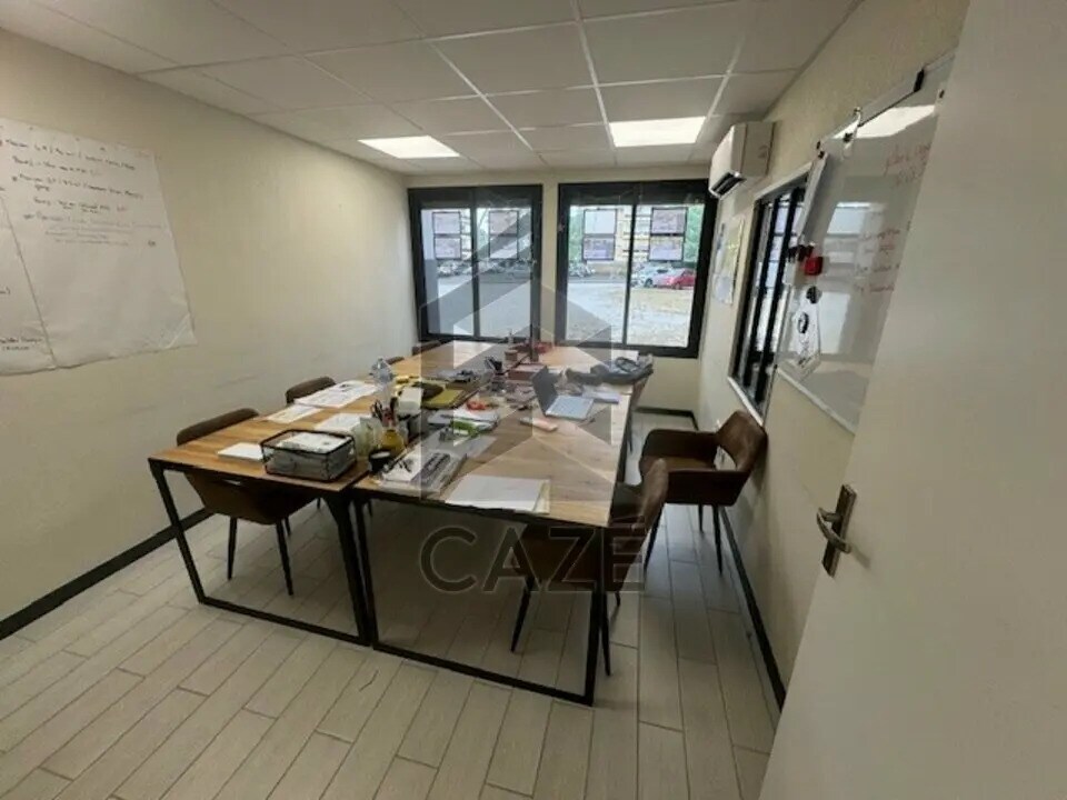 Bureau dans Pessac à louer Photo intérieure- Image 1 de 12
