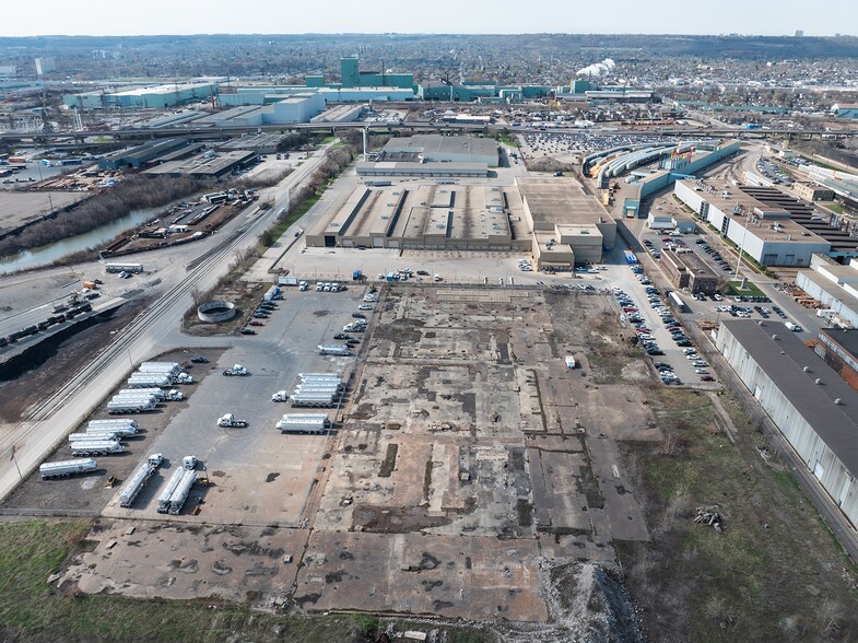 Pier 22 - South Hobson Road - Vacant Land Blvd, Hamilton, ON à louer - Photo du bâtiment - Image 3 de 6
