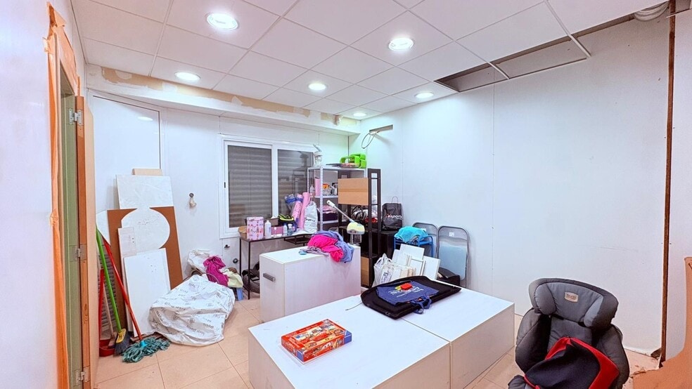 Multifamily in Castellar del Vallès, Barcelona for sale - Building Photo - Image 2 of 3