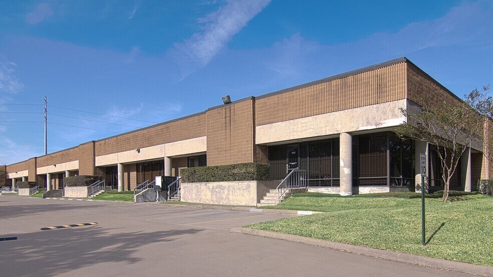 8272 El Rio St, Houston, TX à louer - Photo du bâtiment - Image 2 de 2