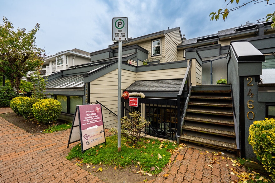 2458 Haywood Av, West Vancouver, BC à vendre - Photo du bâtiment - Image 3 de 5