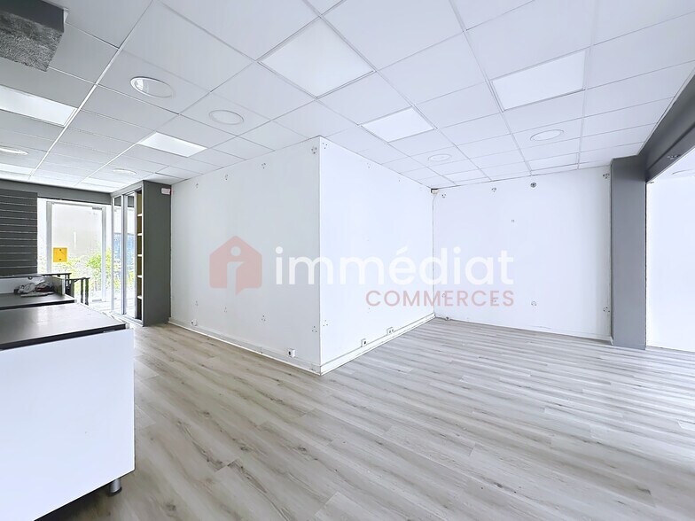 12 Rue Du Château, Rueil-Malmaison à louer - Photo du bâtiment - Image 2 de 6