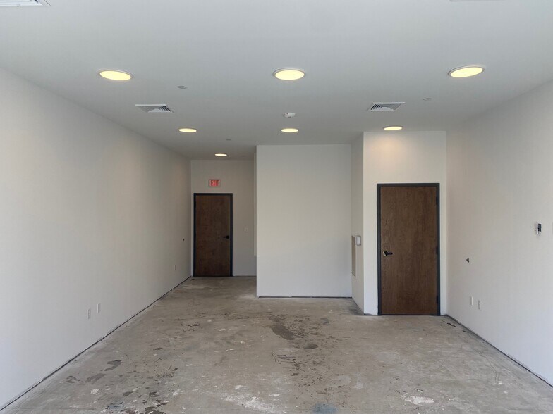 409 W Butler Ave, Chalfont, PA for lease - Interior Photo - Image 3 of 9