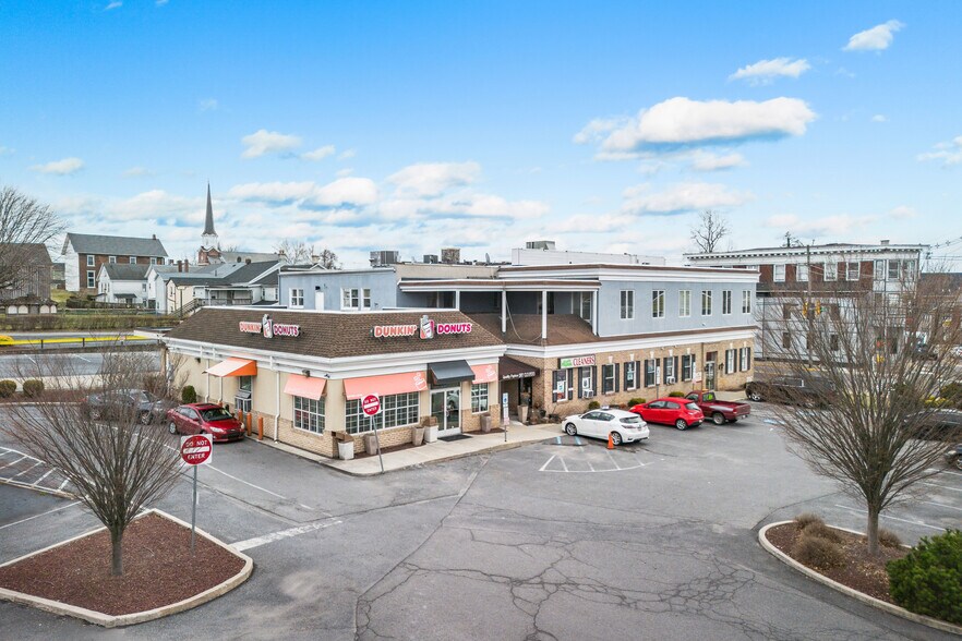 107 E Main St, Bath, PA à louer - Photo du bâtiment - Image 3 de 11