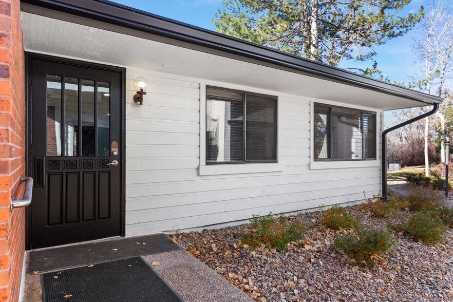 1231 S Parker Rd, Denver, CO à vendre - Photo du bâtiment - Image 2 de 28