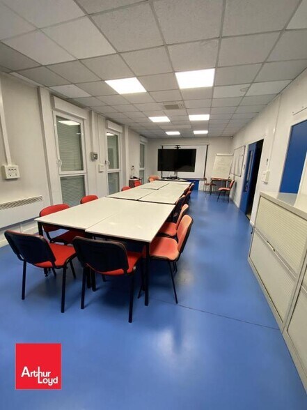 Flex in Chartres for sale - Interior Photo - Image 3 of 4