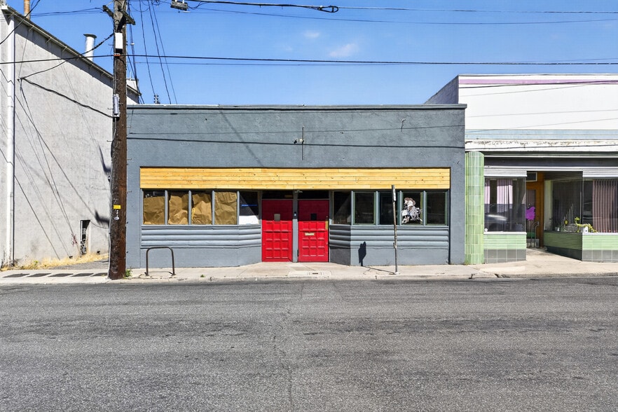 118 S Broadway St, Yreka, CA à vendre - Photo du bâtiment - Image 3 de 22