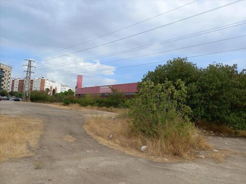 Calle San Alberto Magno, Córdoba, Córdoba for sale - Primary Photo - Image 2 of 8